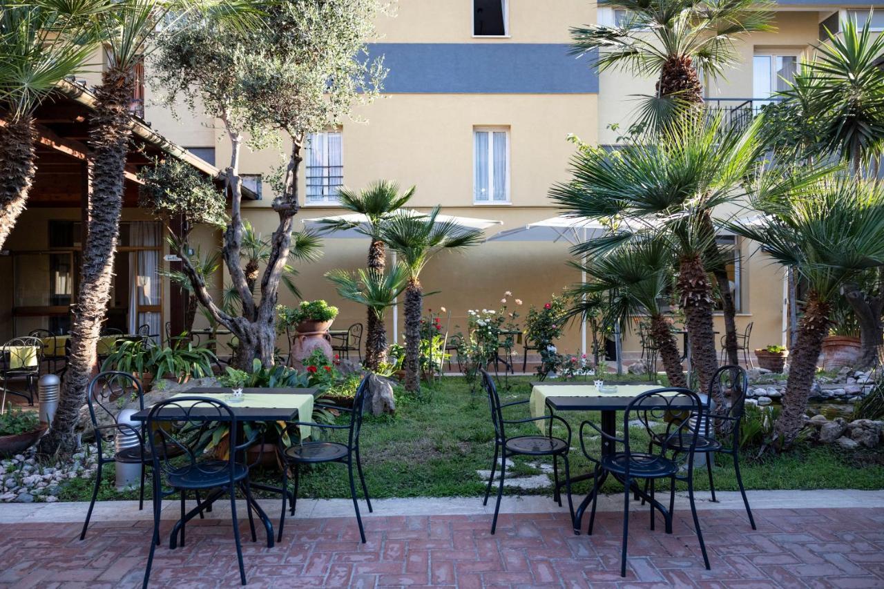 Hotel Villa Margherita Ladispoli Eksteriør bilde