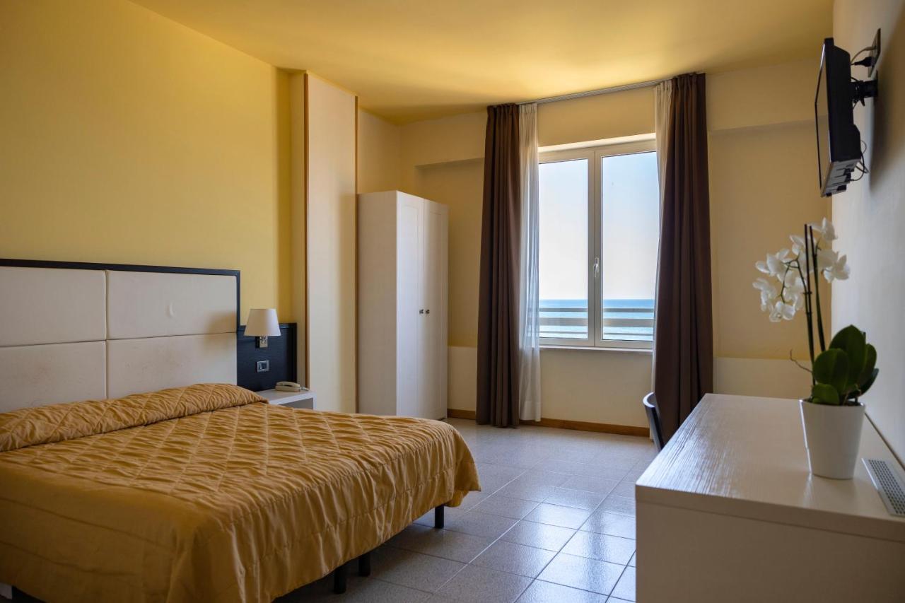 Hotel Villa Margherita Ladispoli Eksteriør bilde