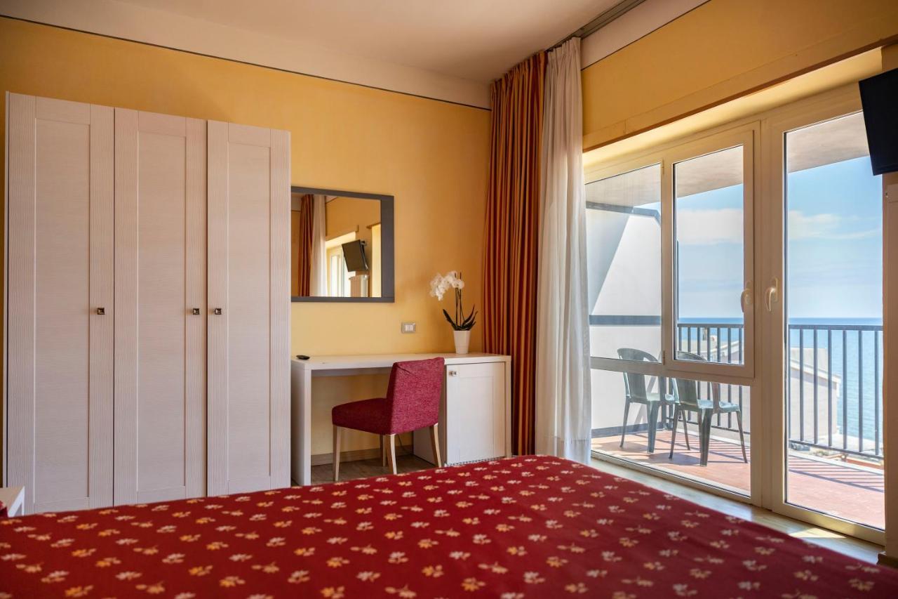 Hotel Villa Margherita Ladispoli Eksteriør bilde