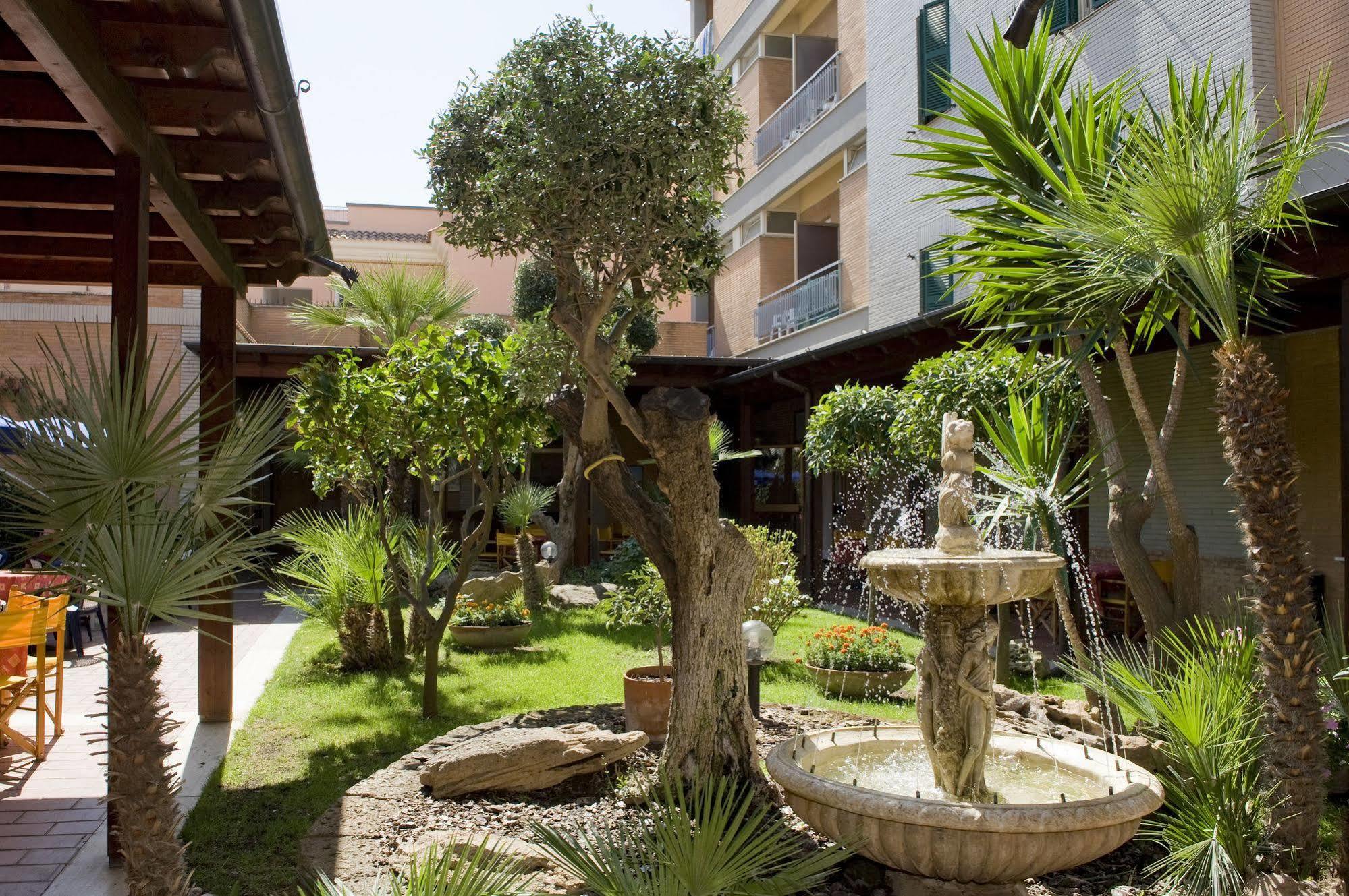 Hotel Villa Margherita Ladispoli Eksteriør bilde